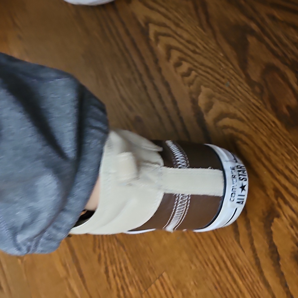 Converse Chuck Taylor ALL STARS, Brown and Cream High-Top Sneakers, 10 US - Picture 13 of 16